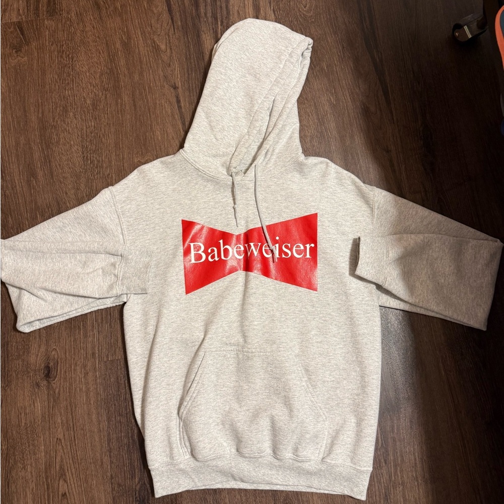 Gildan Women’s Babeweiser Hoodie